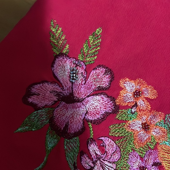 Floral Crop Top 🌺 - Picture 6 of 11